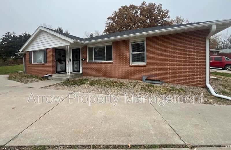 800 South 38th Street Court-2