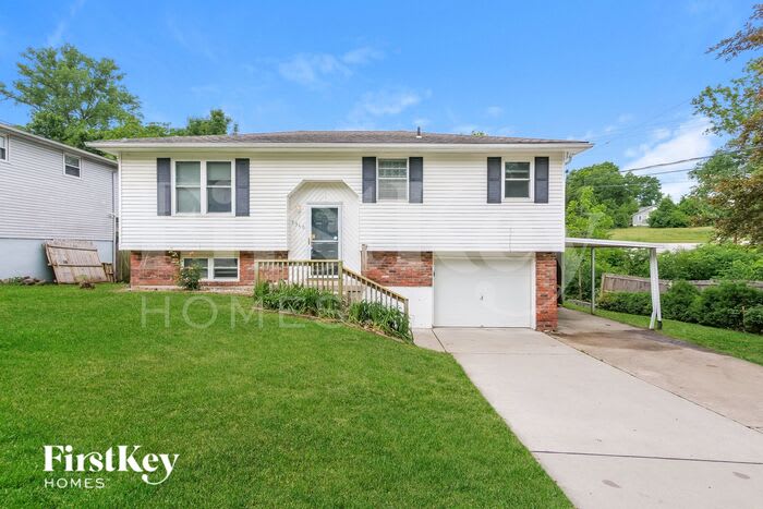 5340 North White Avenue