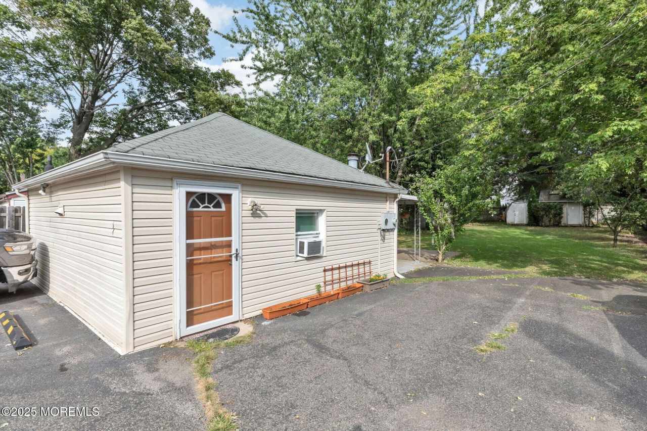 301 Norwood Avenue unit: 3