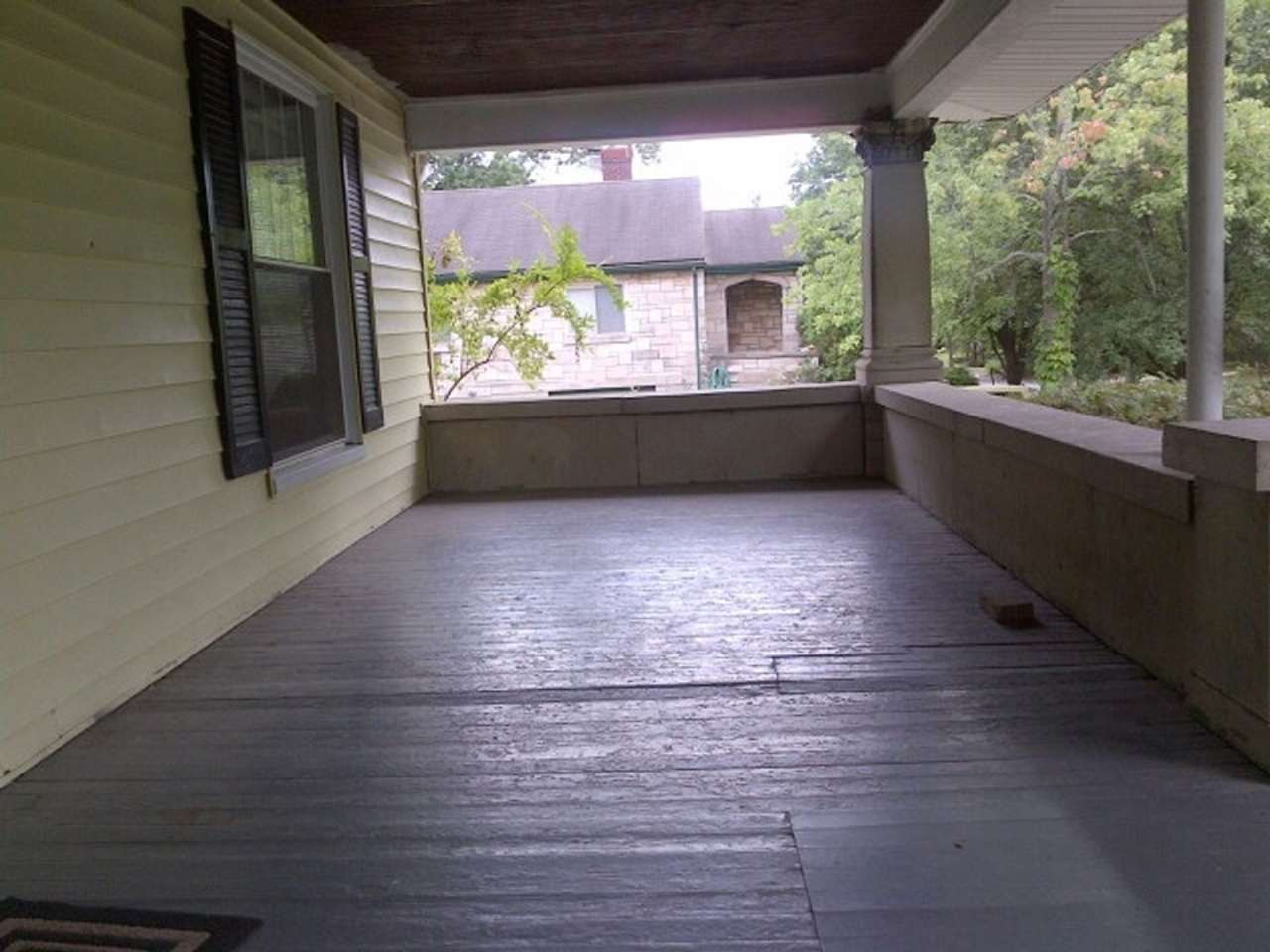 Charming 4 BD/2 BA home with large front porch behind optometry school and ELM Restaurant