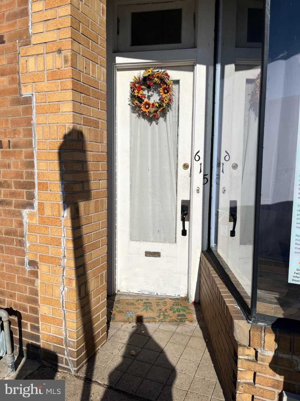 615 WEST Avenue unit: 2Nd Floor