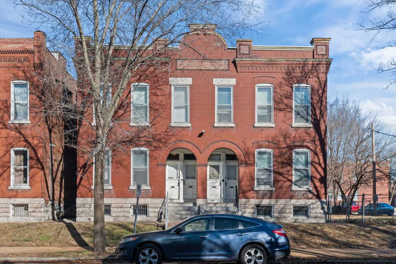 Extremely Spacious and Bright 2-Bedroom Apartment on Cherokee Street