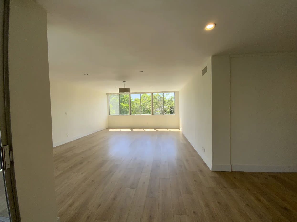 9221 Charleville Boulevard