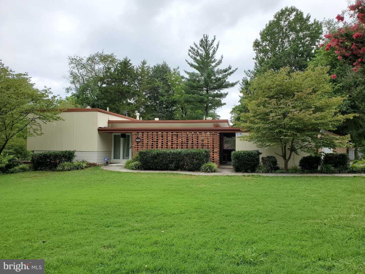 2030 GREENWICH Street