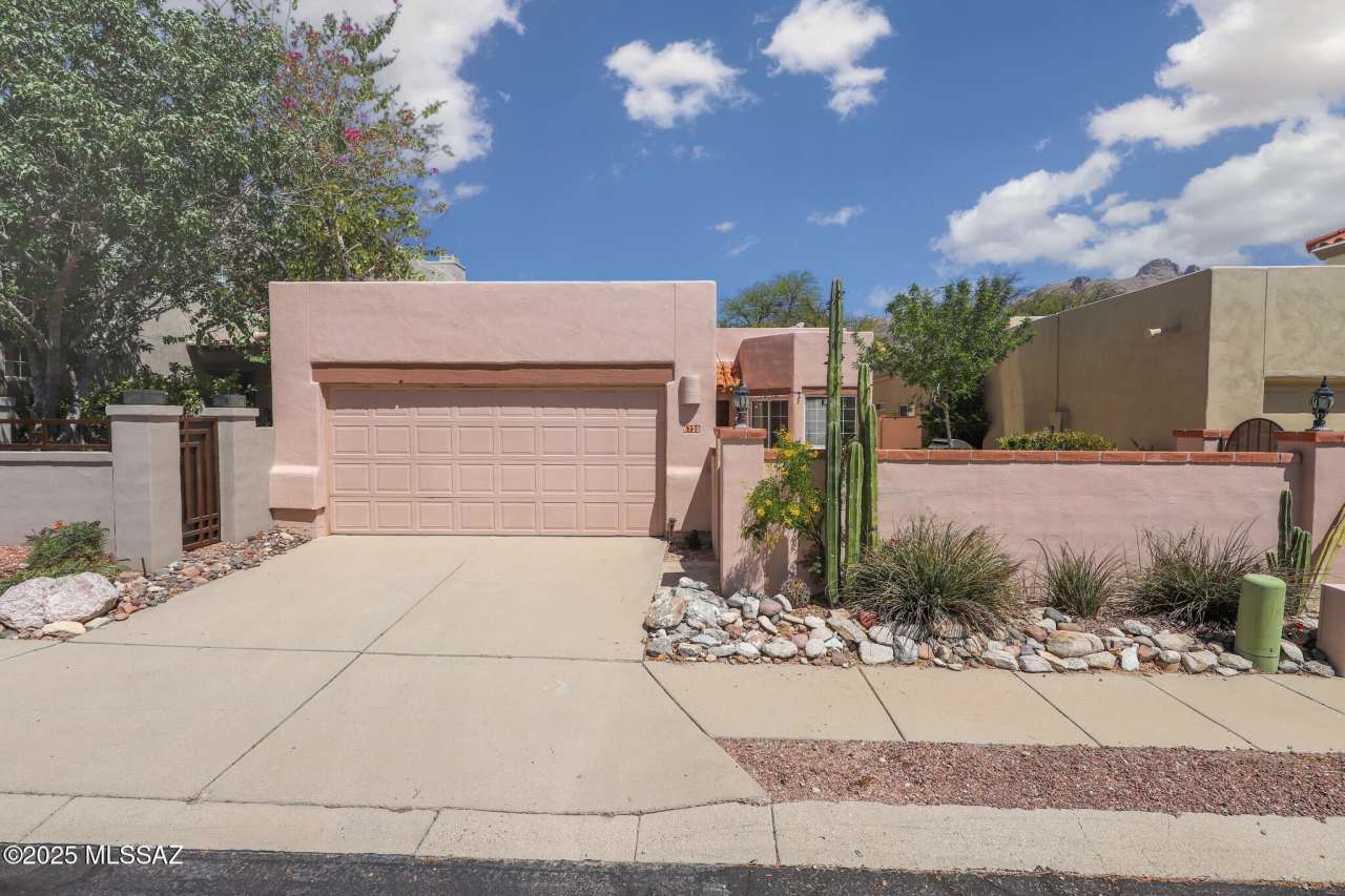 6730 N Calle De Calipso