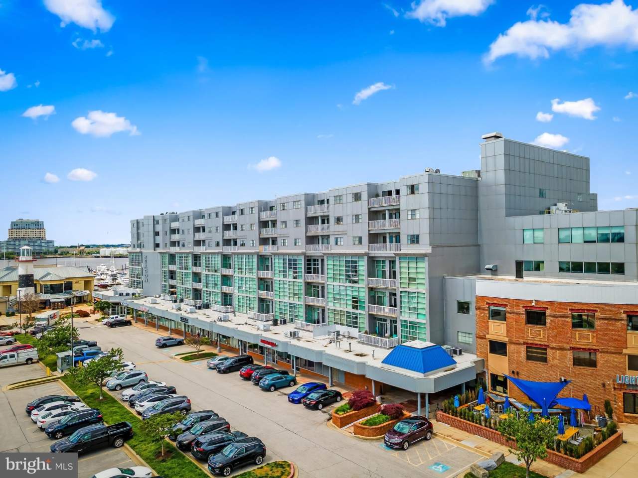 2772 LIGHTHOUSE Point E unit: 211