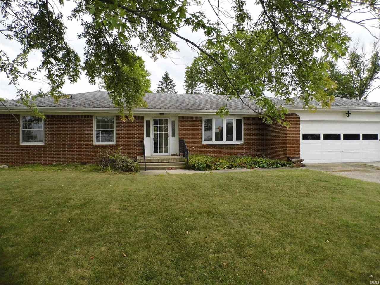 West Lafayette Home, Fenced Backyard, Attached 2 Car Garage, Stainless Appliances, Full Basement