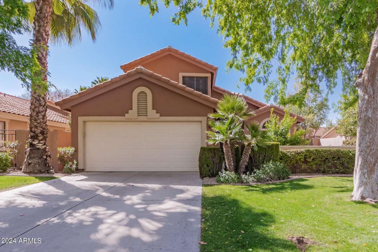 9573 E WINDROSE Drive