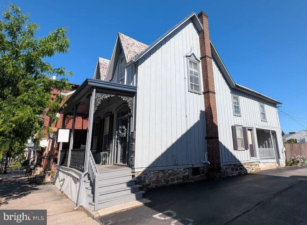 115 CHAMBERSBURG Street