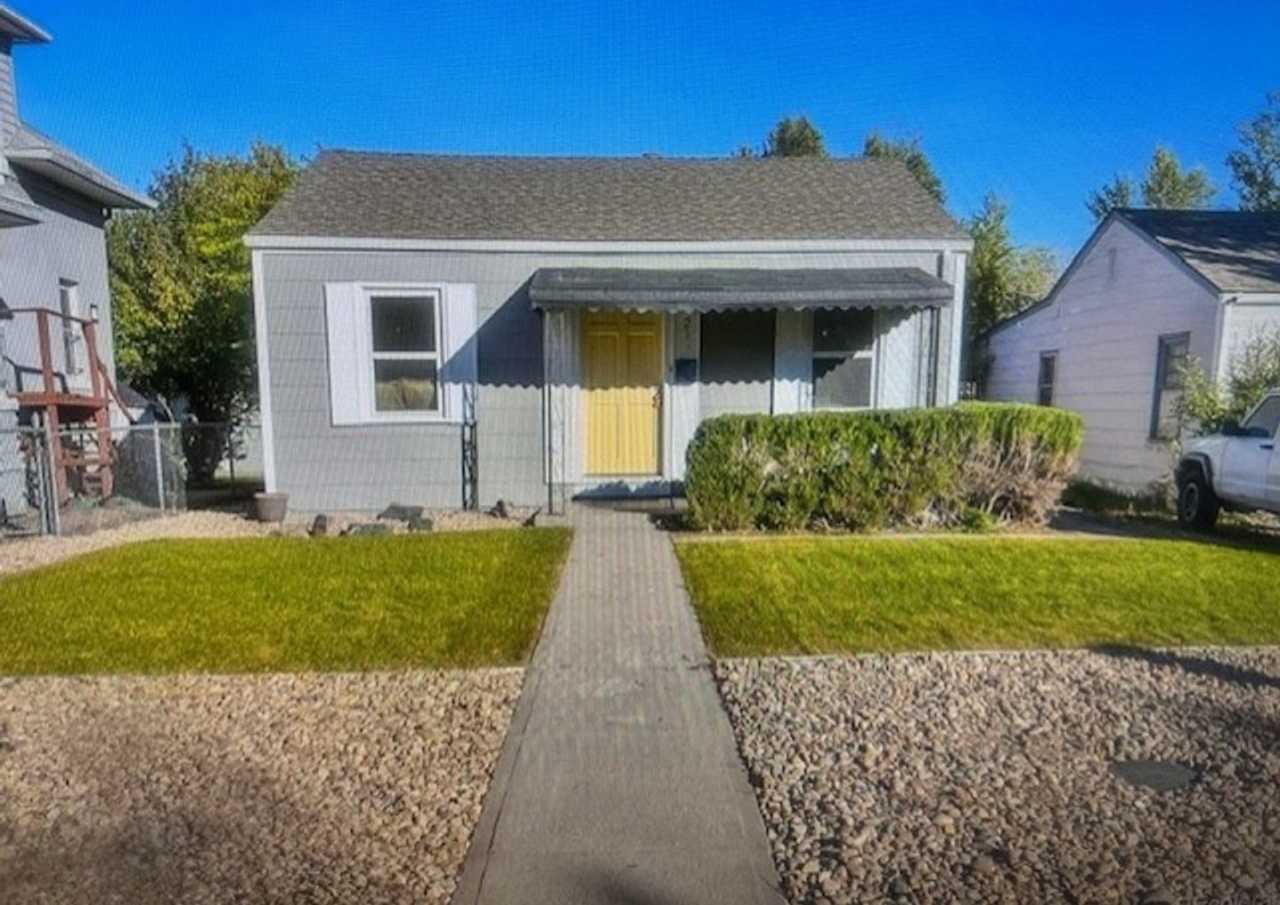 Charming  Updated 3-Bedroom Home in Historic Barnum –MOVE IN SPECIALS!!!!!!