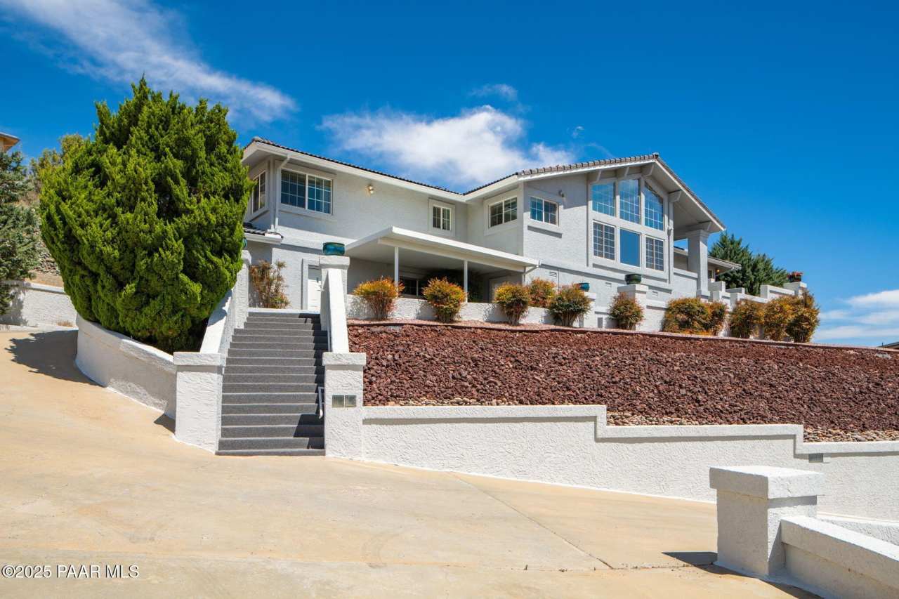 10676 E Singletree Trail