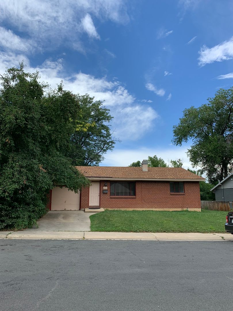 Big Brick Ranch in Martin Acres
