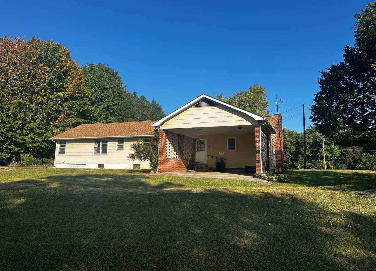 **Move-In Special !! 3 bed/ 2 bath rancher for rent. Hamblen/Jefferson County line.