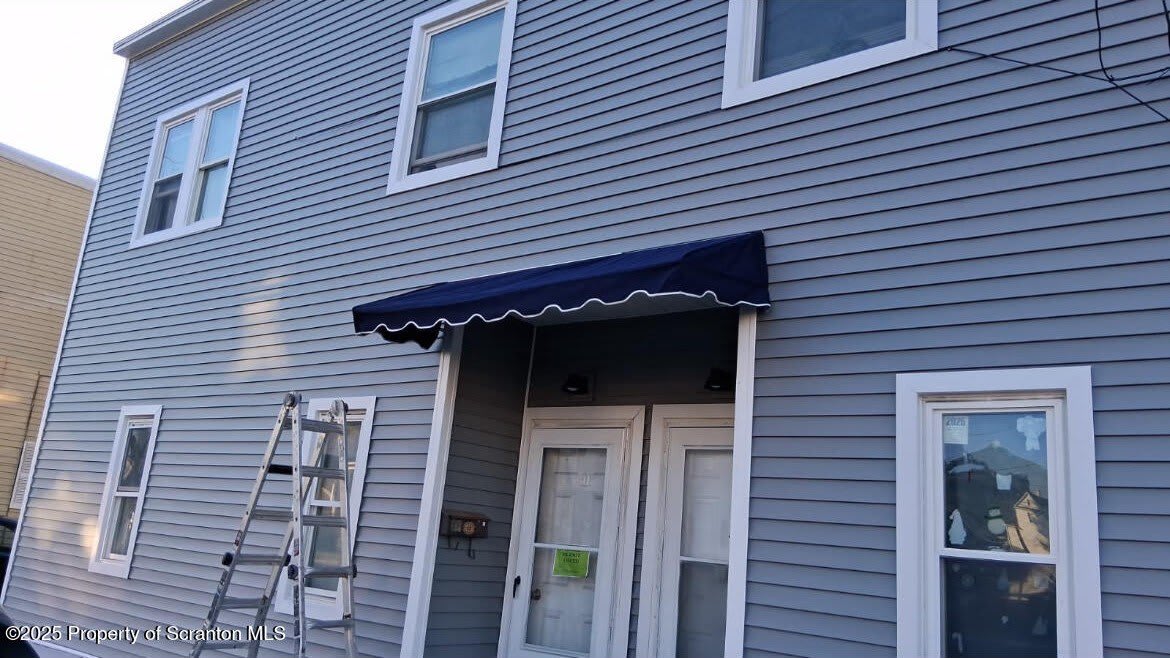 258 Main Street unit: 3(Rear)