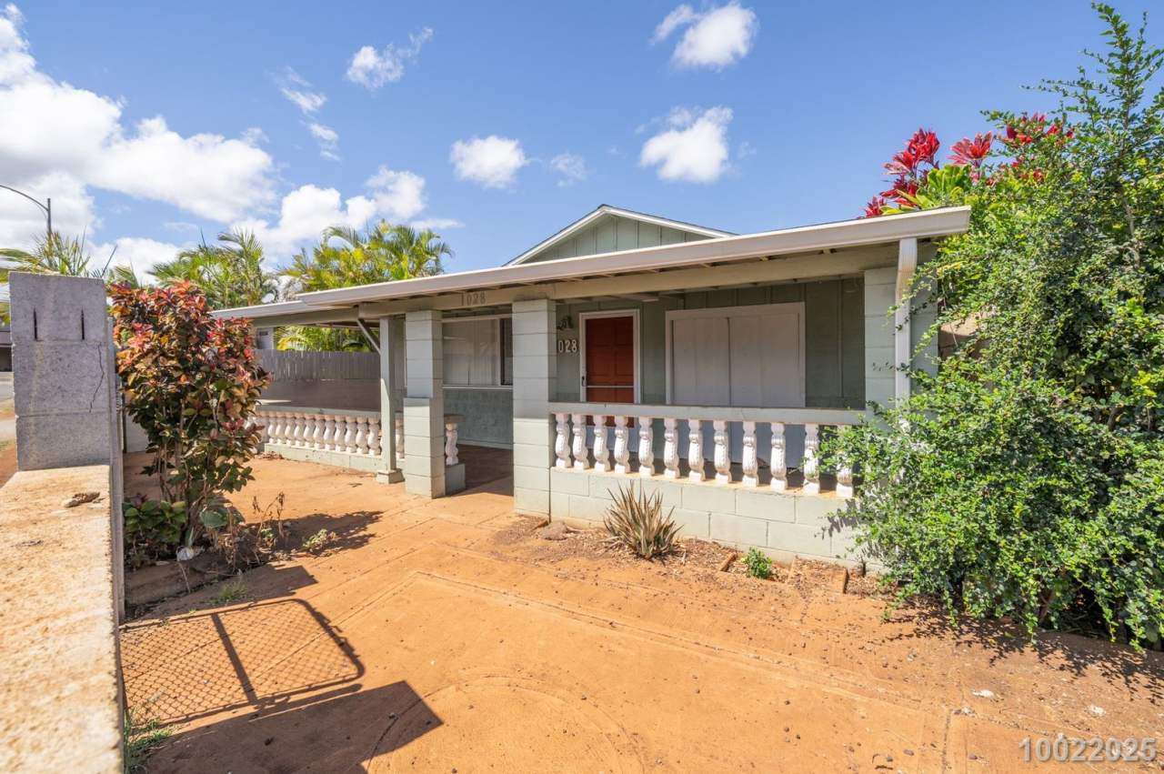 $3300 / 4 Bed /2 Bath / 2 Parking IN PEARL CITY