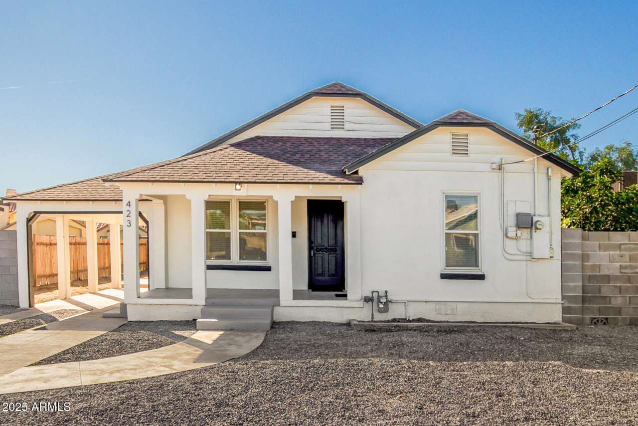 423 E Crescent Avenue