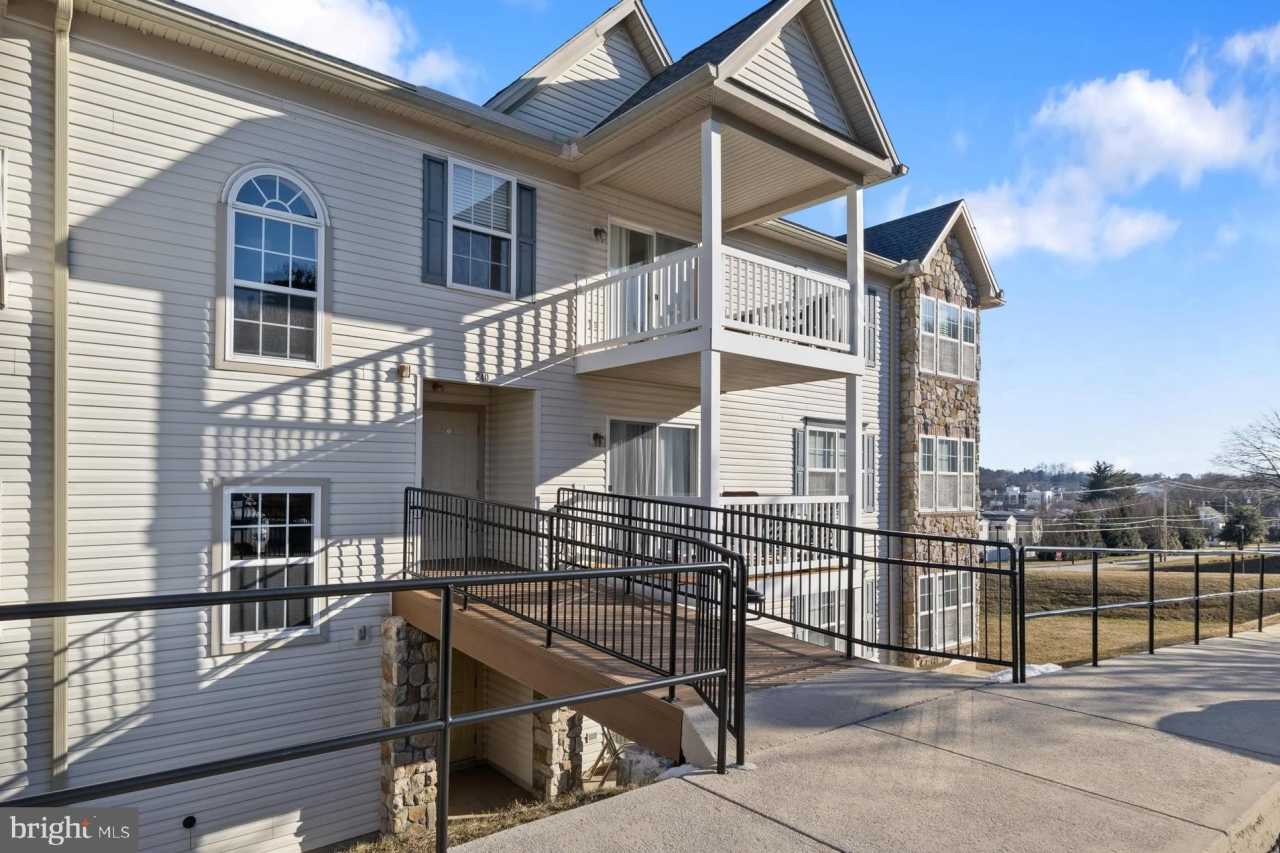 240 N SECOND Street unit: H