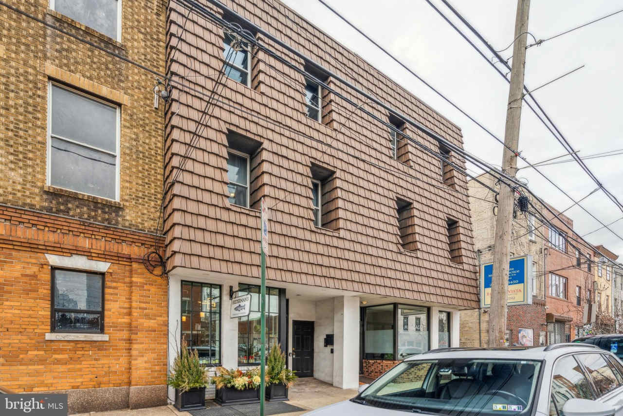 824 CHRISTIAN STREET