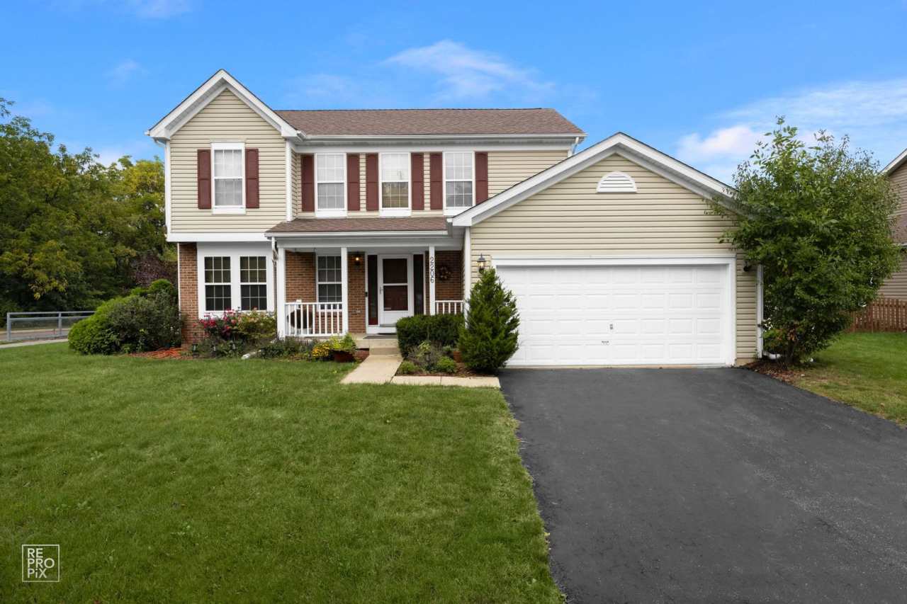 Aurora Four Bedroom Home with Fenced Yard in Oakhurst