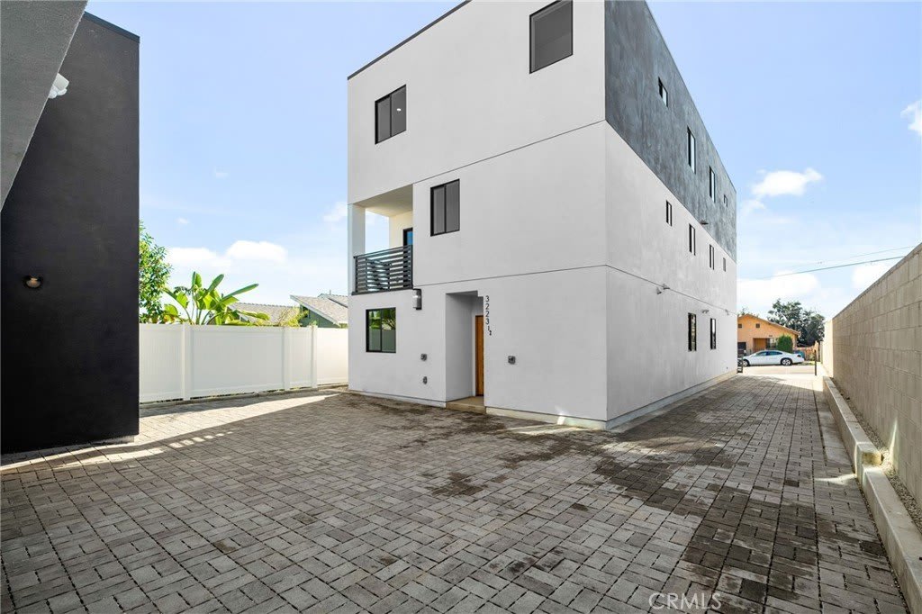 3223 Lanfranco Street 1/2