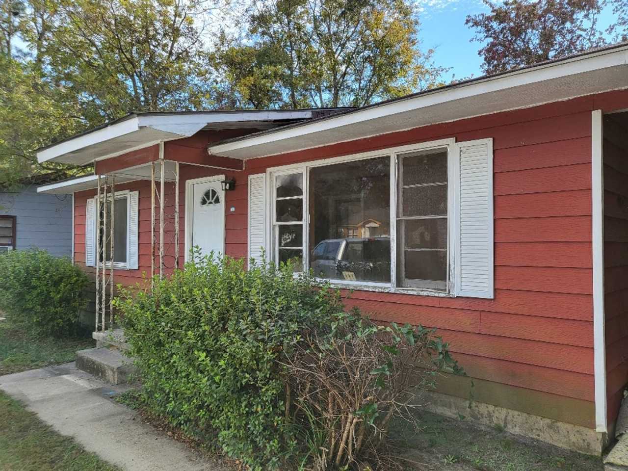 Coming Soon, still occupied.