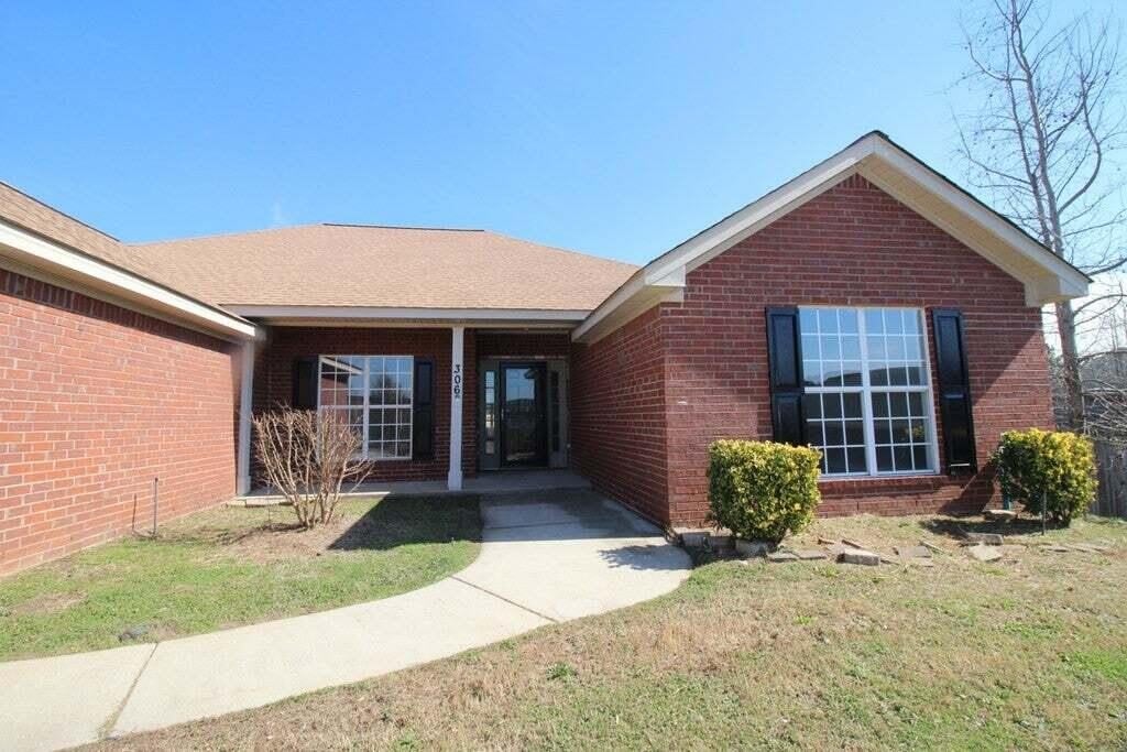 306 Country Glen Court