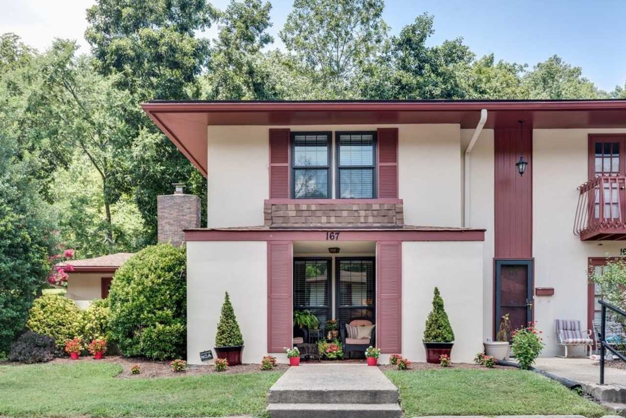 Beautifully fully remodeled condo in Bellevue! - Contact Charity for questions - (615) 212-9678