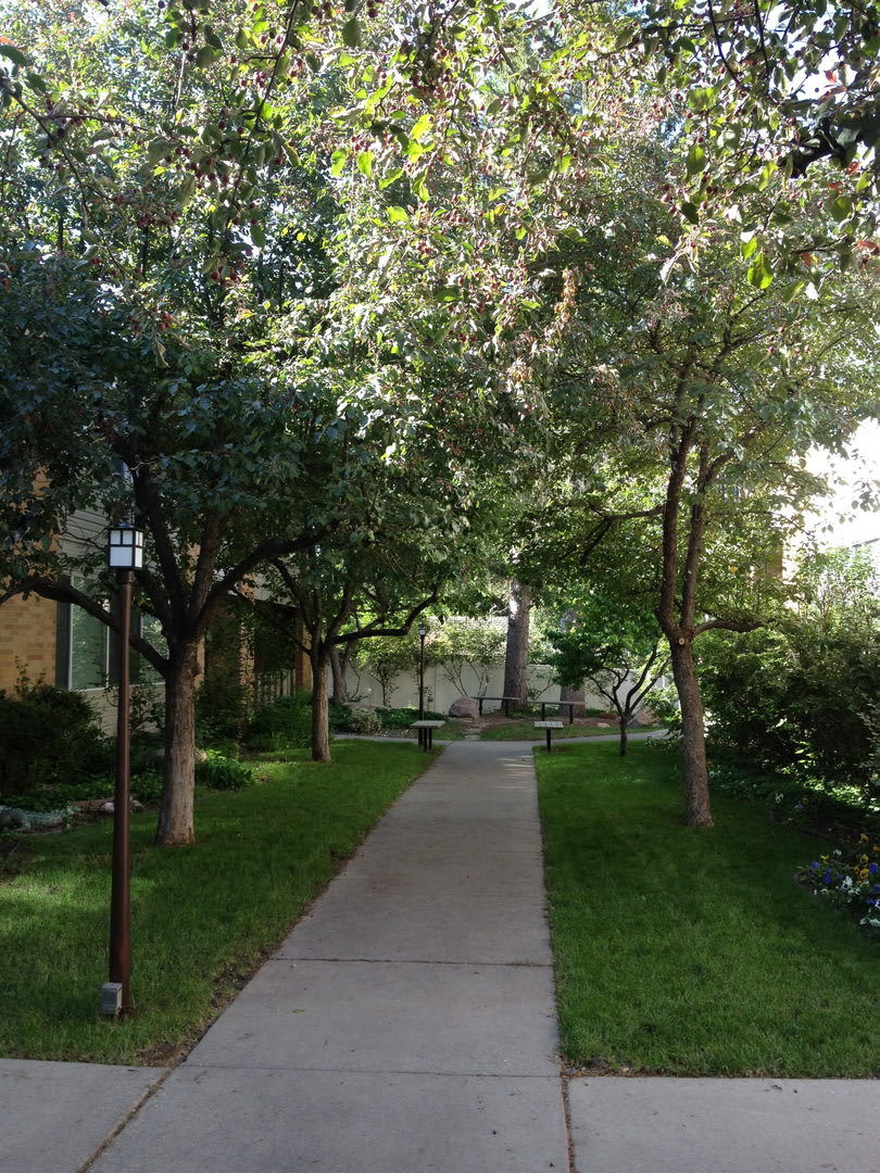 Beautiful 2 Bedroom Apartment with Office in Sugar House!