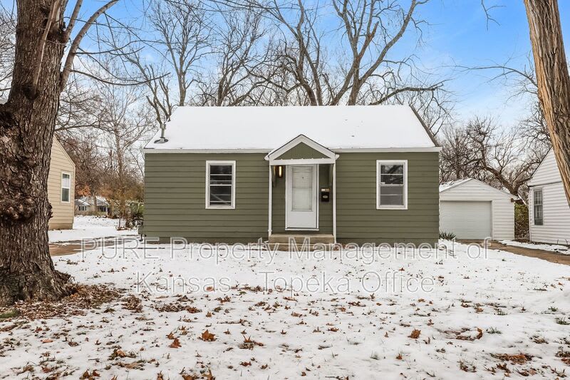 2004 SW Medford Ave.