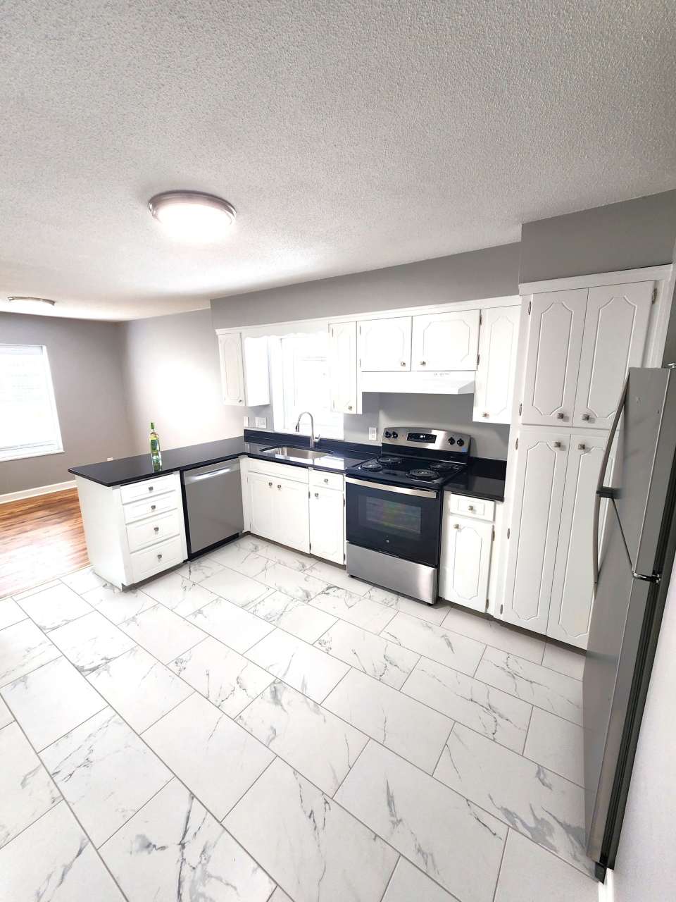 6630 W 93rd Terr - 6630-D