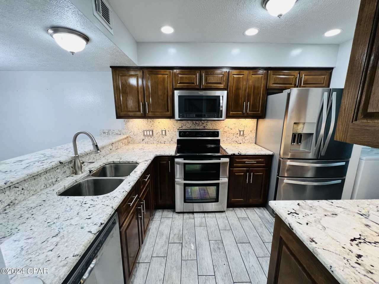 8623 N Lagoon Drive unit: B10