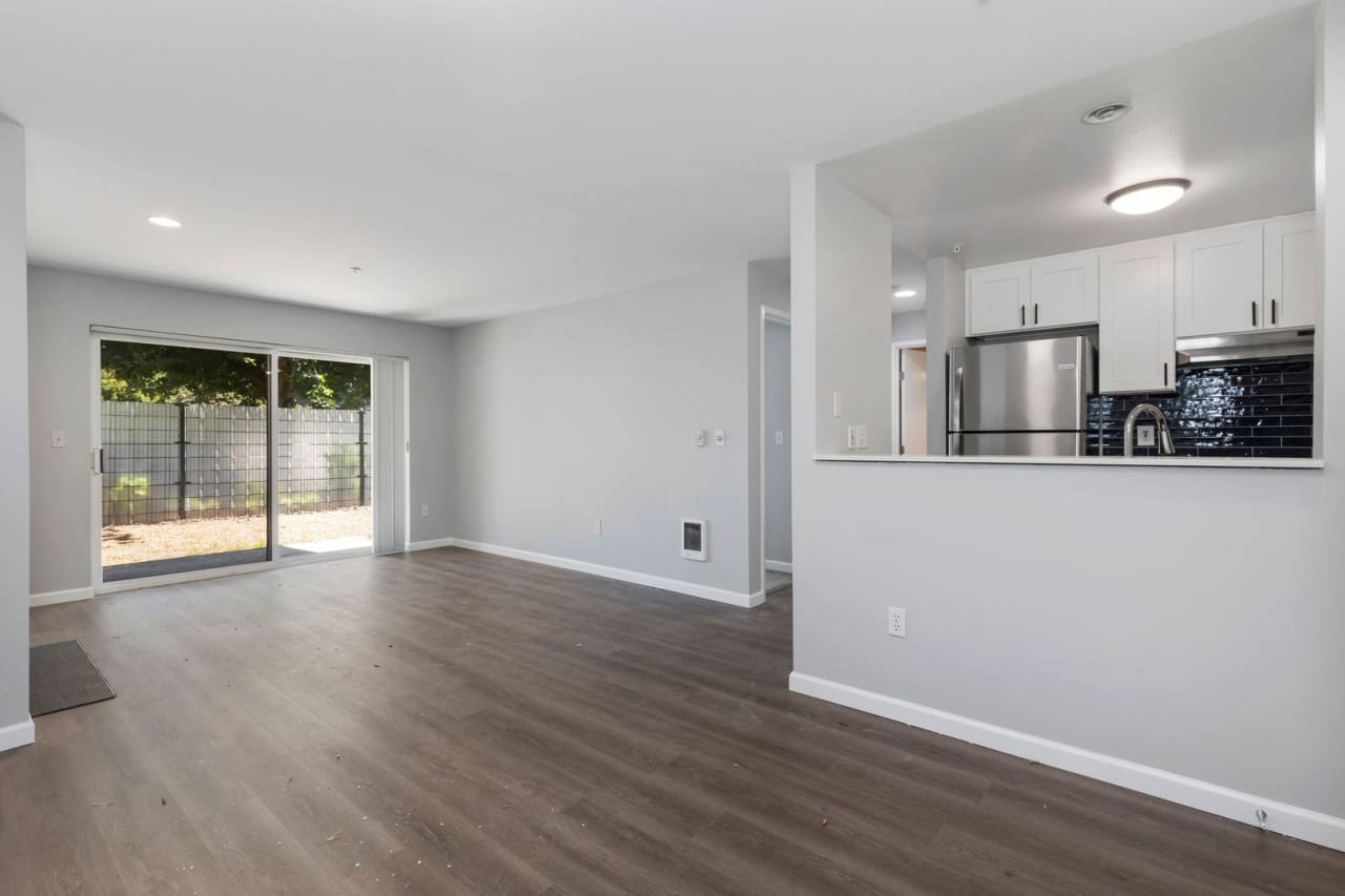 Interlake Apartments