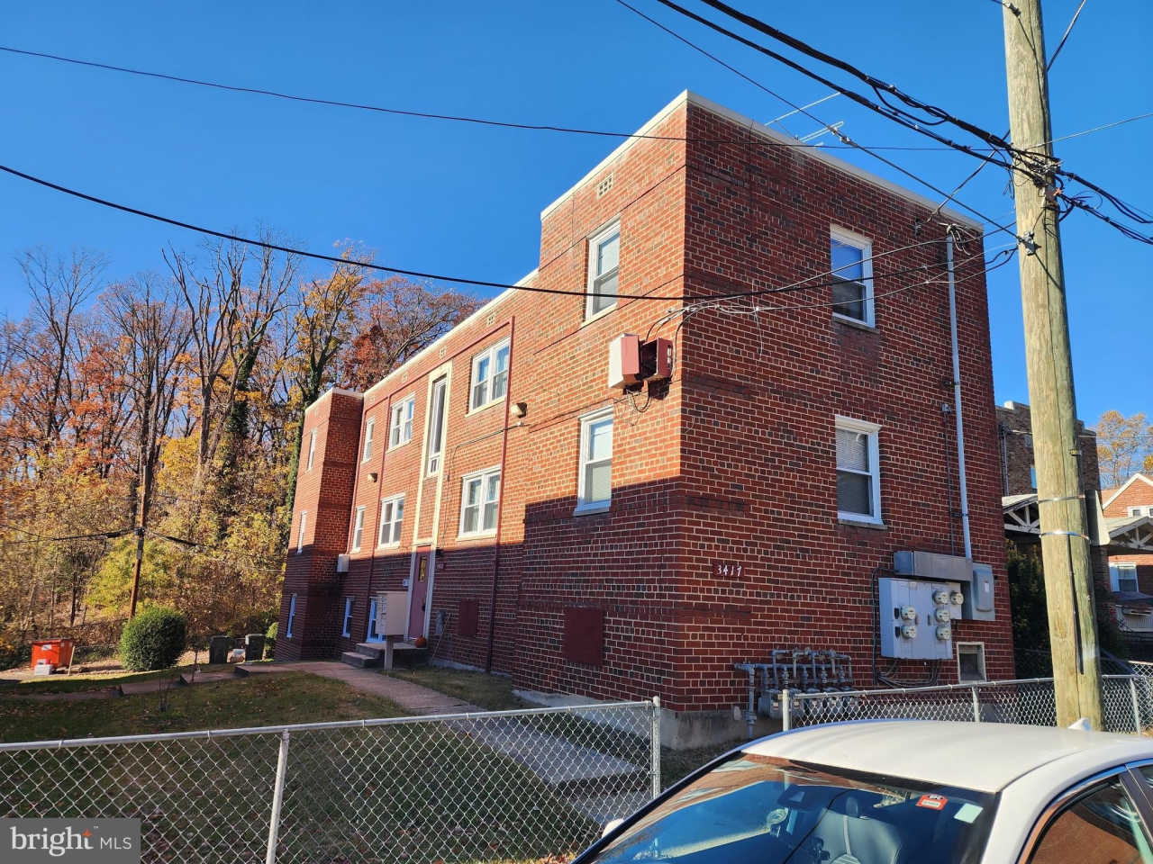 3417 BROTHERS Place SE