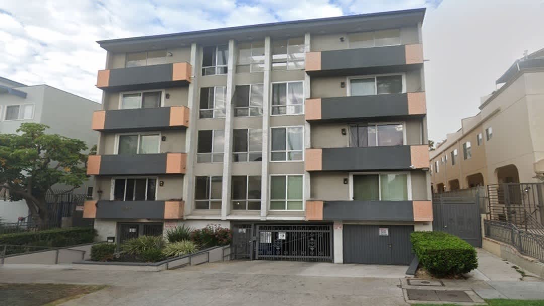 339 South Manhattan Place