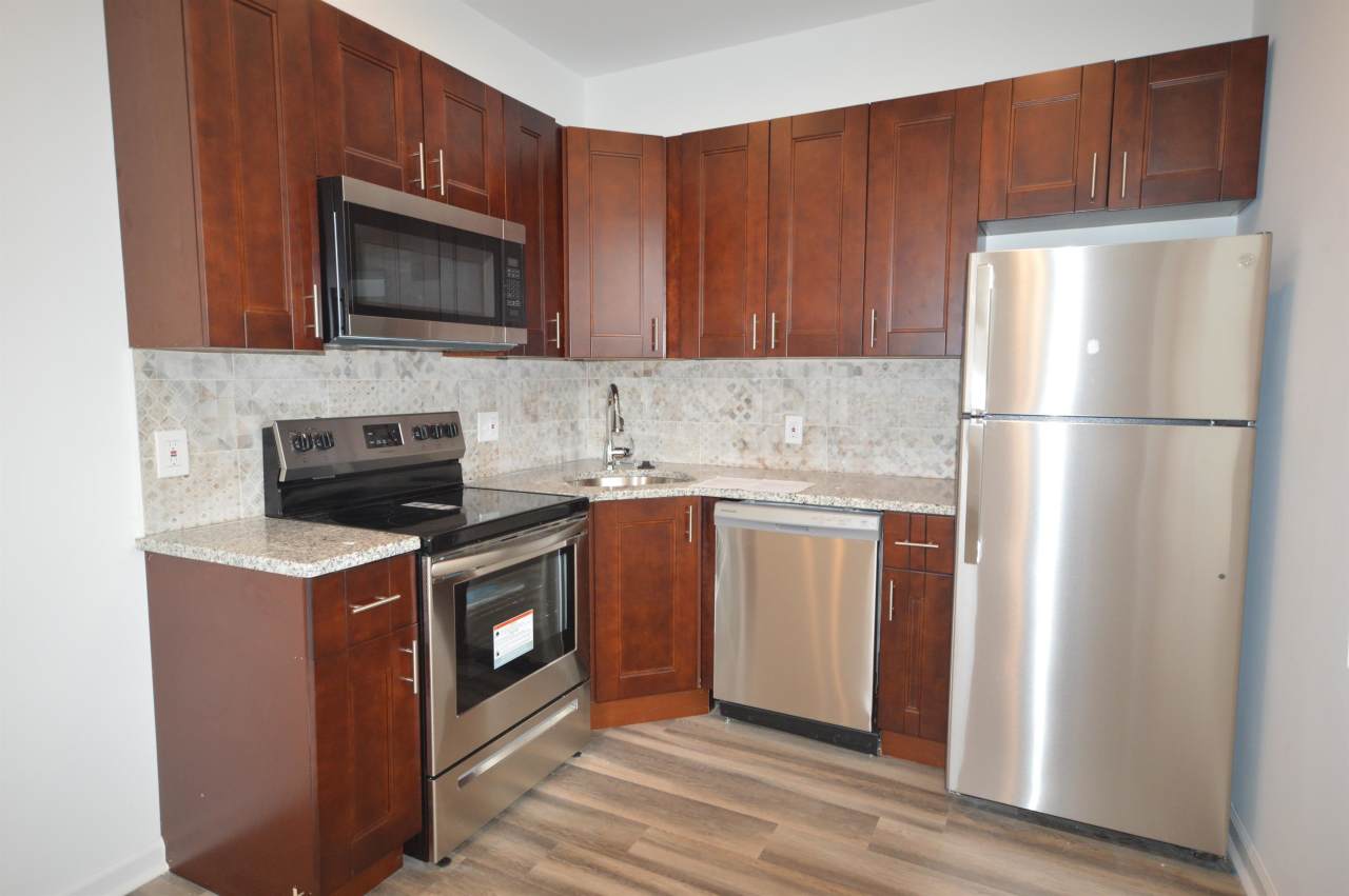 3131 Edgemont Street - B