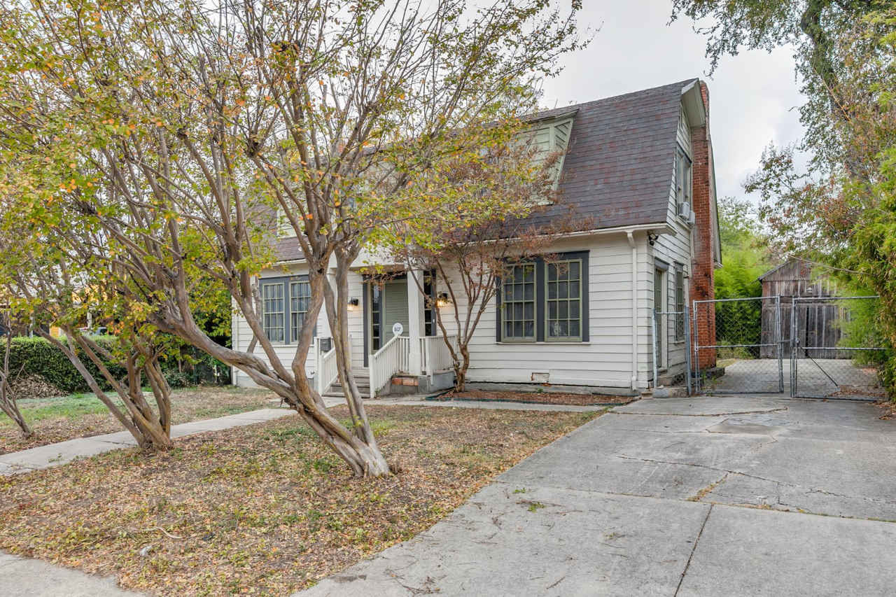 BEACON HILL 3-BEDROOM WITH DETACHED CASITA
