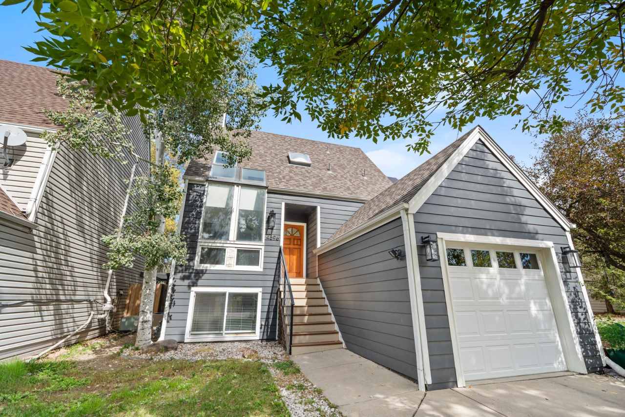 3-bedroom, 2.5 bathroom home across the street from Twin Lakes