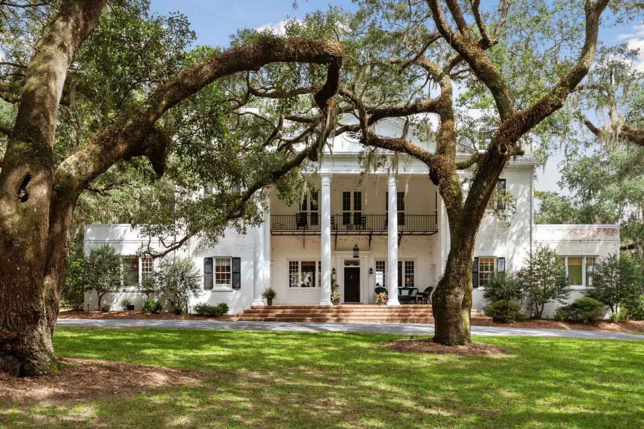 Gorgeous Furnished Estate on the Ashley River