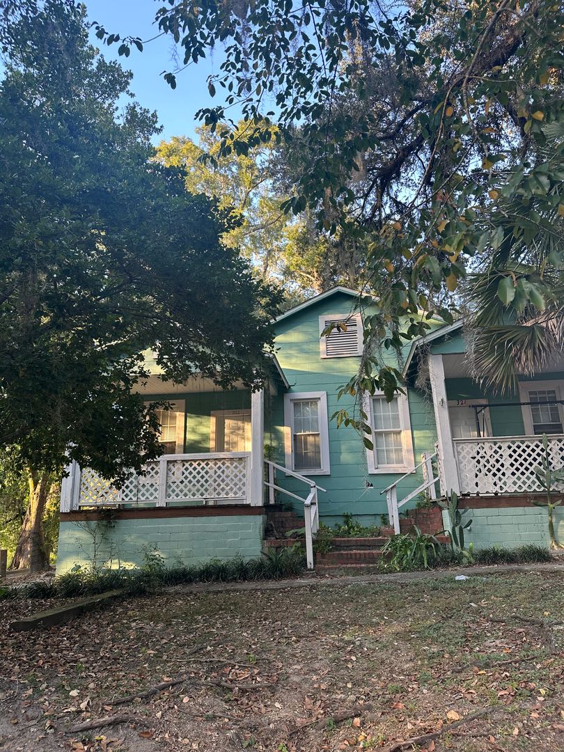 322 OAKLAND AVENUE DUPLEX