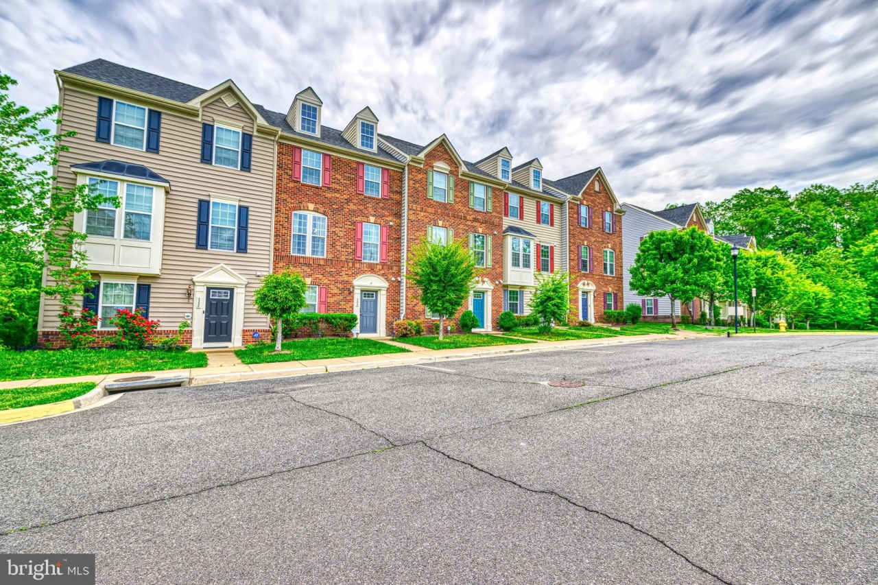 4386 DAISY REID AVENUE