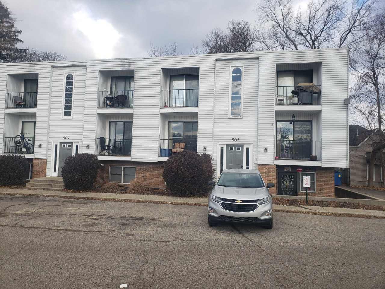 505 College Avenue Northeast