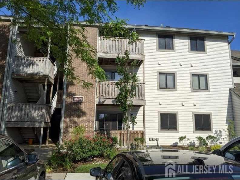 4805 Ravens Crest Drive