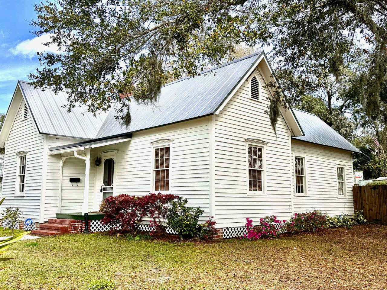 Historic Beauty in the Heart of Downtown Fernandina!