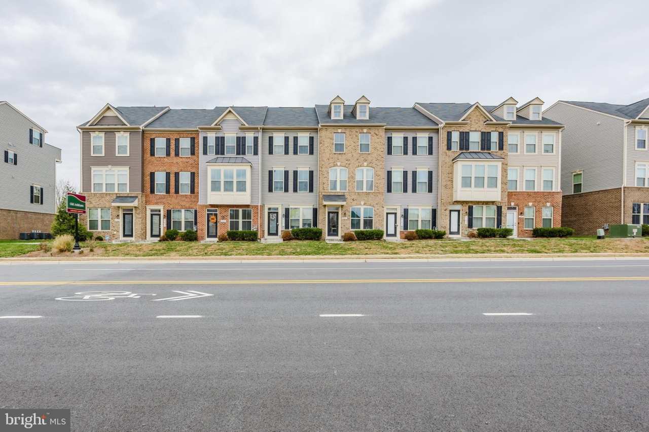 43831 STUBBLE CORNER Square