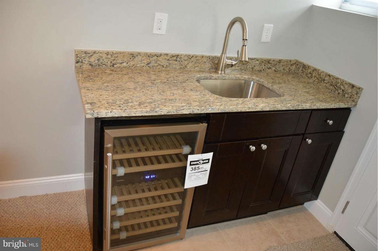 316 Division Avenue Northeast