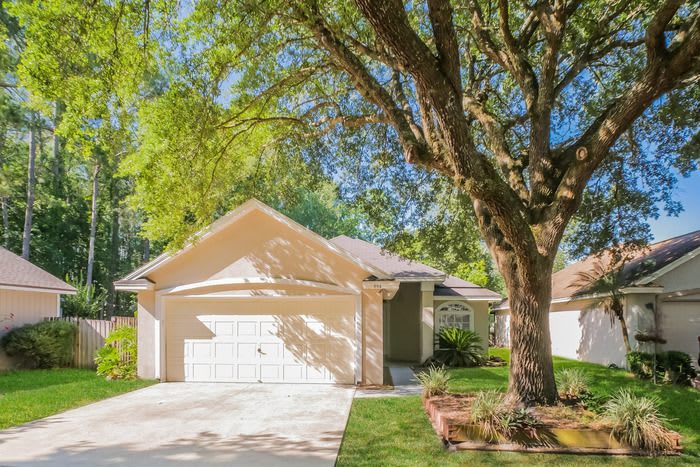 884 Putters Green Way North