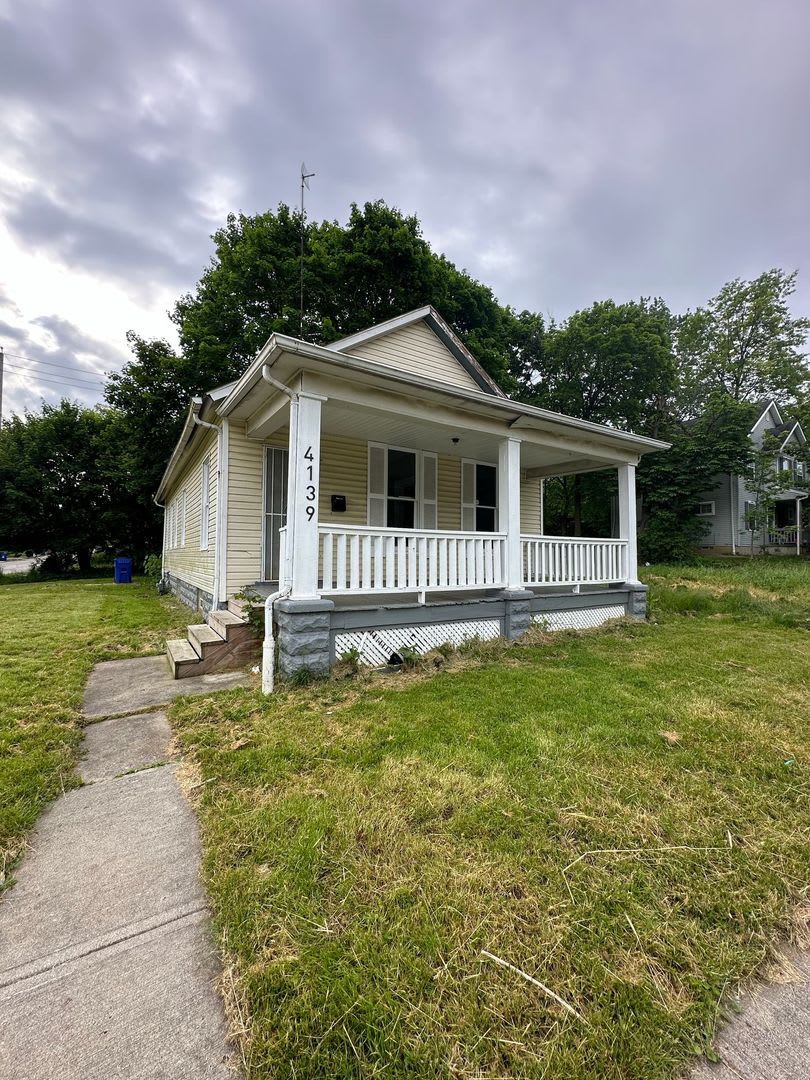 Get a $250 gift card with September move in