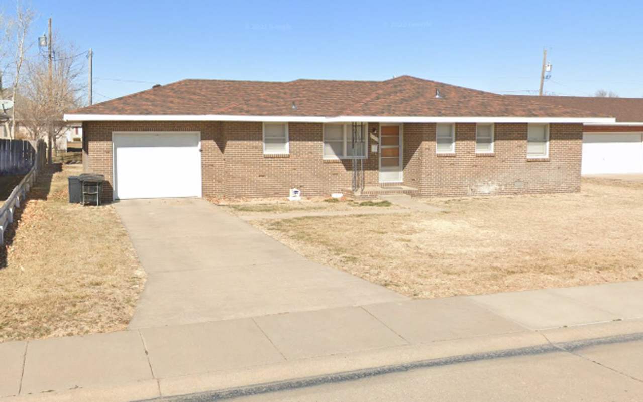 3 Bedroom, 1.5 Bathroom House