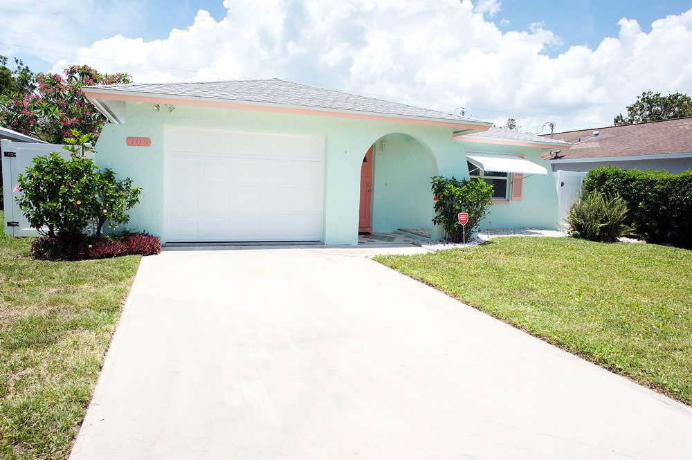 Naples Park - 3 Bedroom/2 Bath - Annual Rental