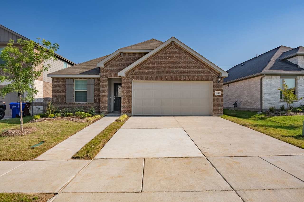 AVAILABLE NOW! Gorgeous 4 Bedroom Home Located in Royce City, Texas!